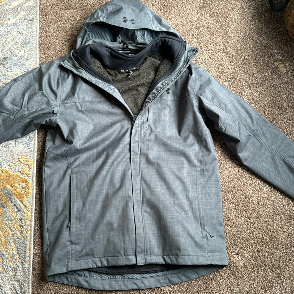 A nice grey double use jacket perfect for keeping warm
